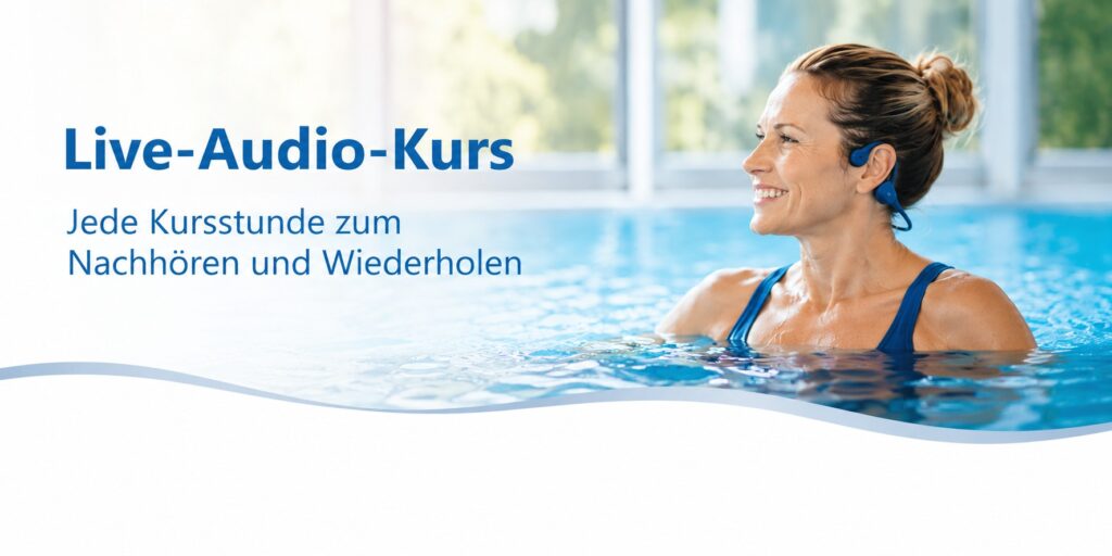 Das Bild zeigt eine Frau im mittleren Alter mit blauem Badeanzug und blauem Headset, die schulterftief im Wasser eines Indoor Pools steht. Sie hat mittelbraune Haare zu einem Dutt zusammengebunden und schaut mit einem Lächeln in die Ferne. das Bild ist KI generiert und steht für eine Teilnehmerin an Aqua In Live-Audio Kursen. Im Bild steht "Live-Audio-Kurs jede Kursstunde zum Nachhören und Wiederholen.